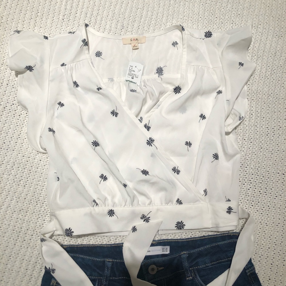Boutique crop wrap top